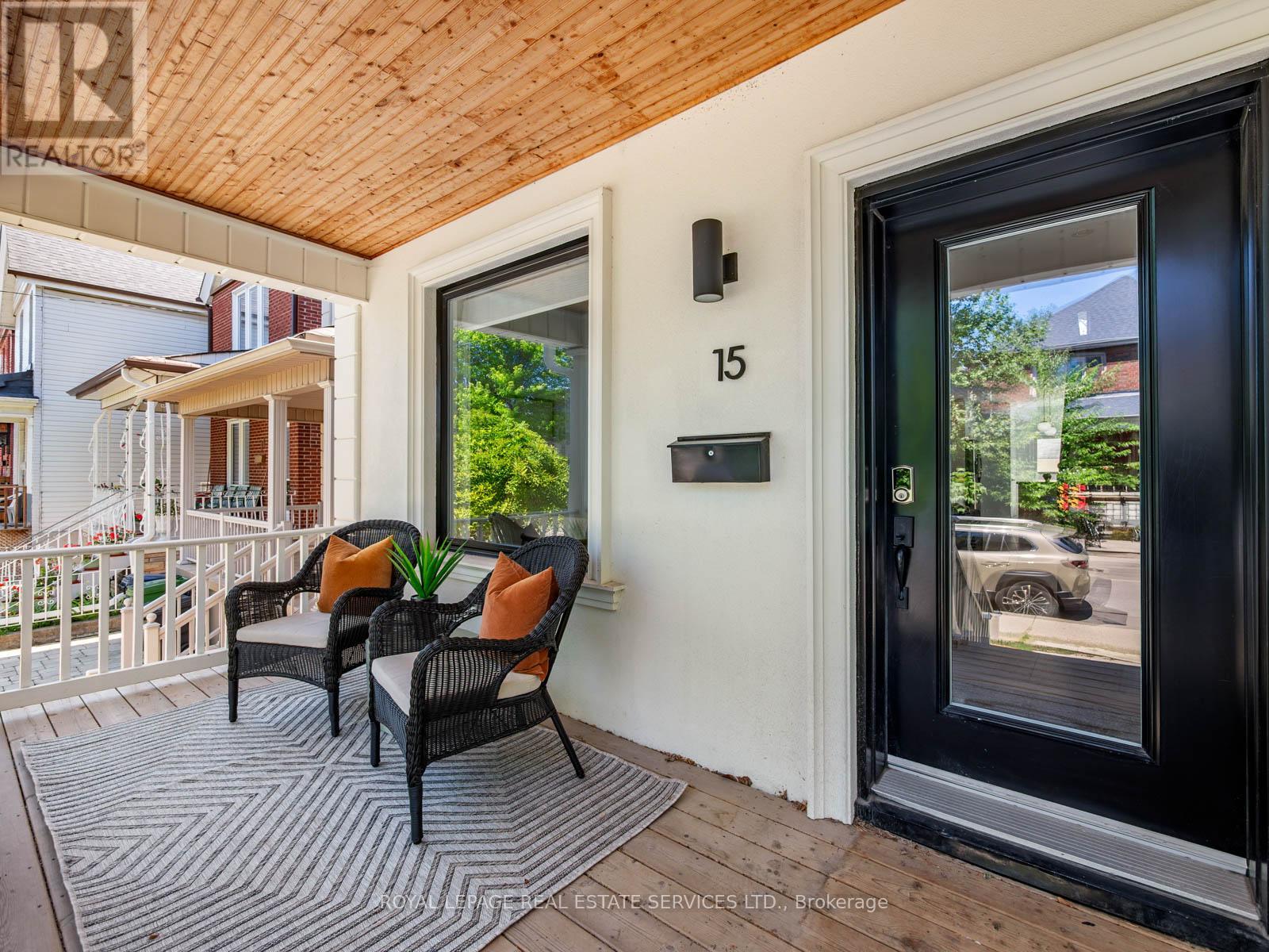 15 Melville Avenue, Toronto, Ontario  M6G 1Y1 - Photo 2 - W12991172