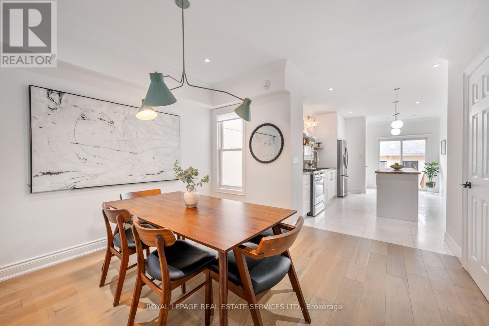 15 Melville Avenue, Toronto, Ontario  M6G 1Y1 - Photo 6 - W12991172