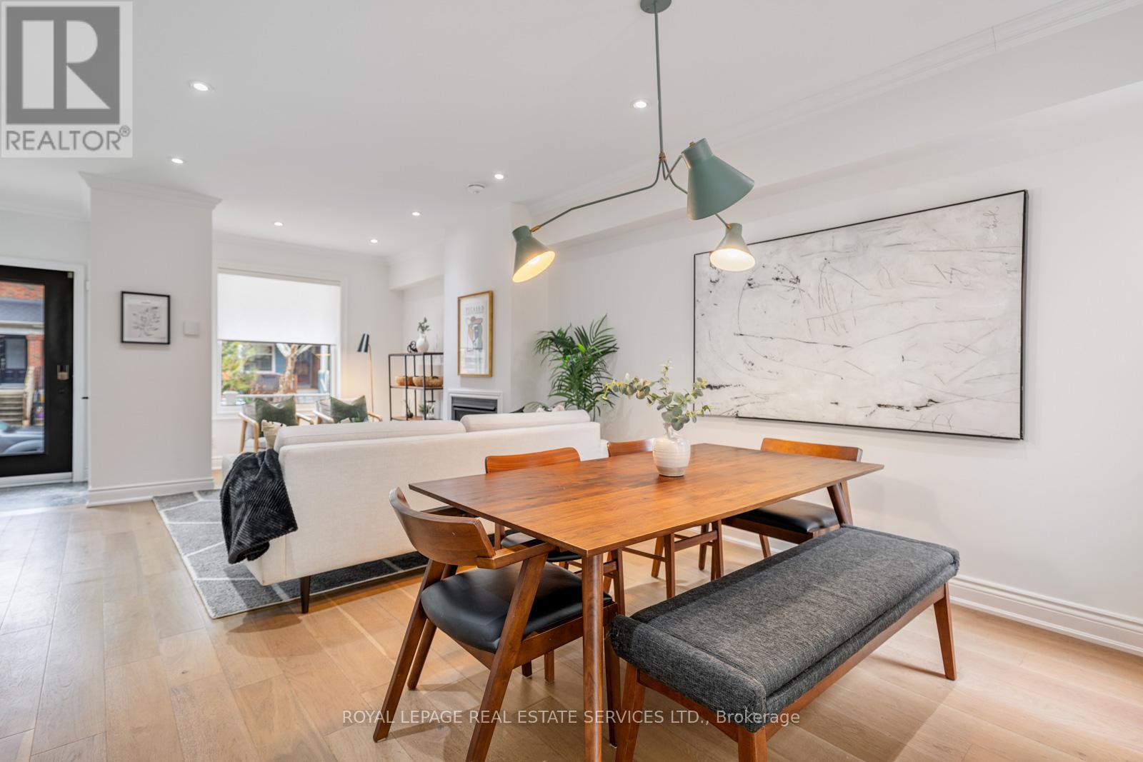 15 Melville Avenue, Toronto, Ontario  M6G 1Y1 - Photo 7 - W12991172