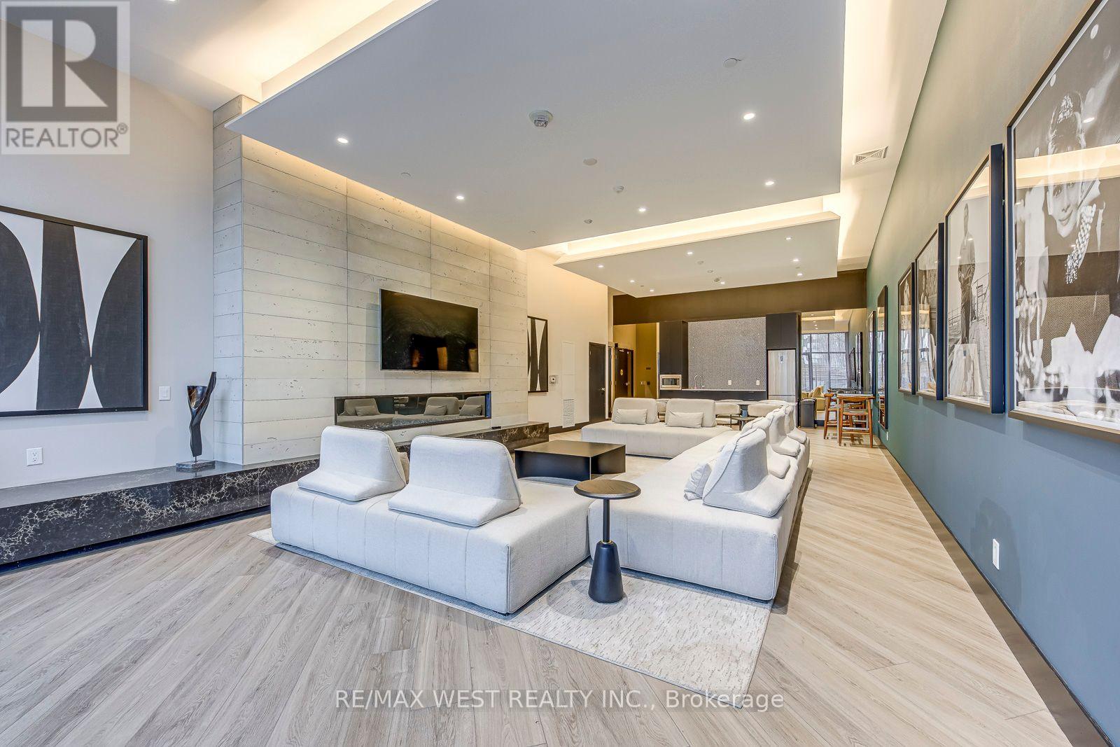 614 - 1808 St Clair Avenue W, Toronto, Ontario  M6N 0C1 - Photo 18 - W12991180