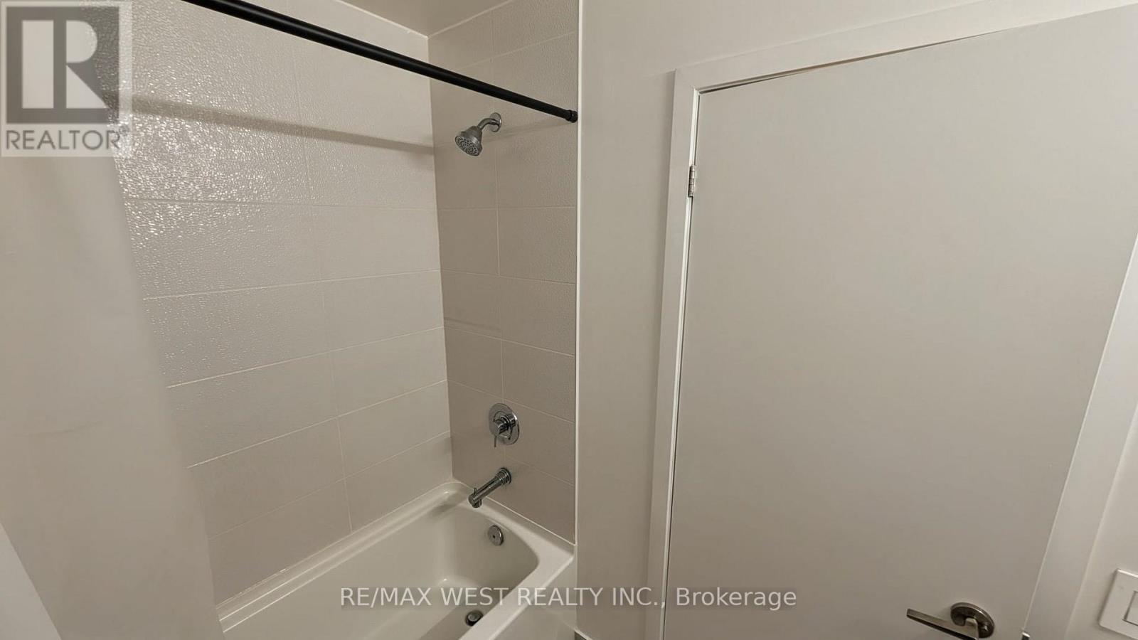 614 - 1808 St Clair Avenue W, Toronto, Ontario  M6N 0C1 - Photo 7 - W12991180