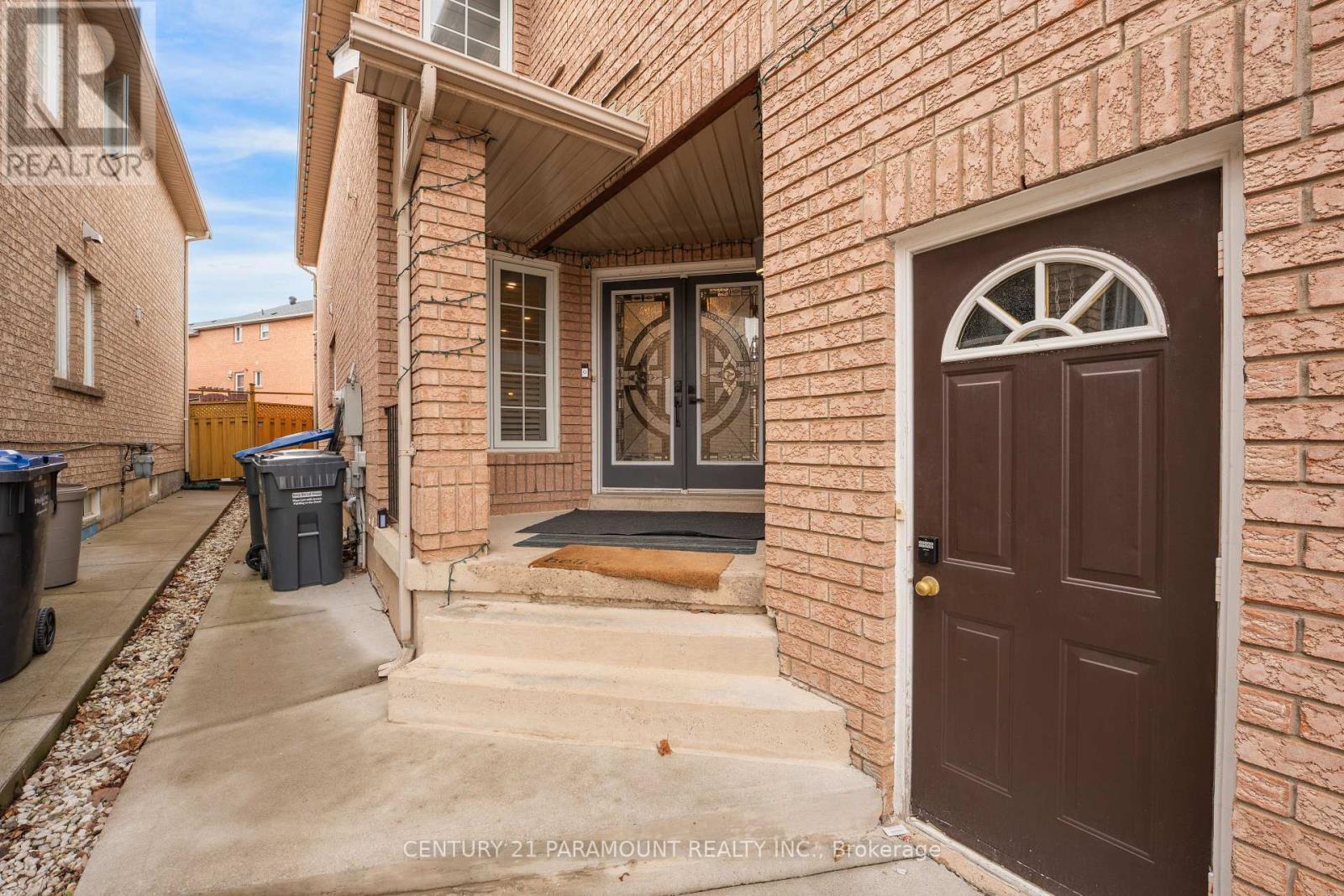 77 Tumbleweed Trail, Brampton, Ontario  L6Y 4Z9 - Photo 4 - W12991202