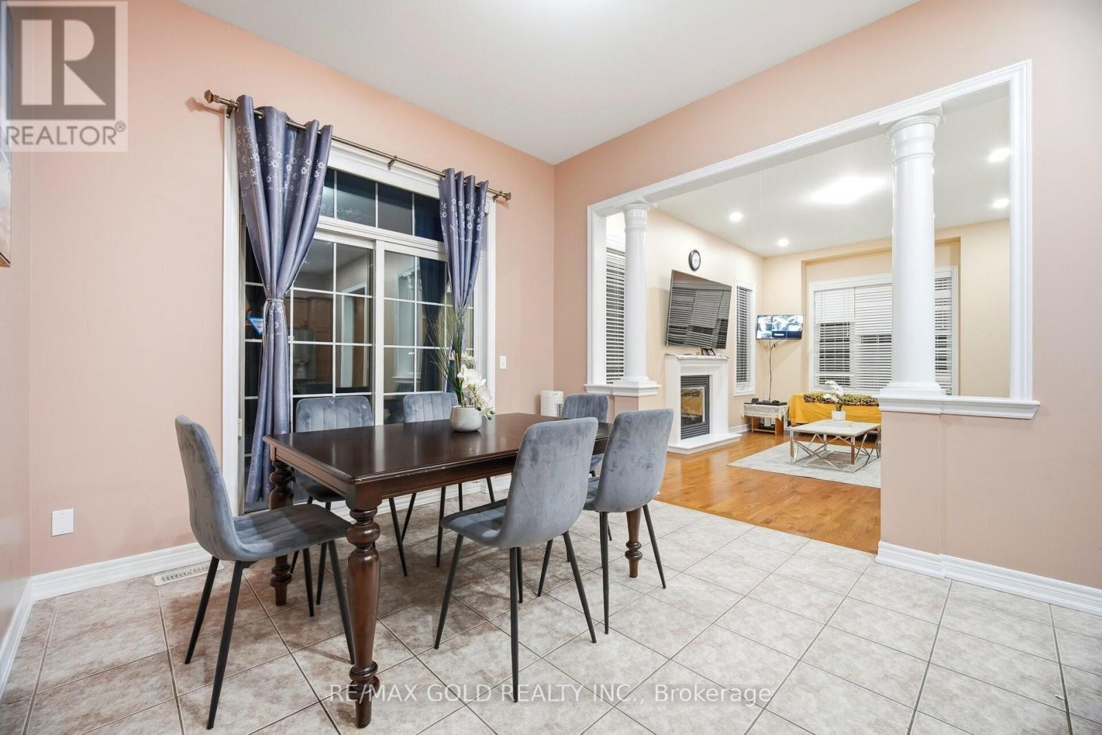 26 Drummondville Drive, Brampton, Ontario  L6P 3M9 - Photo 11 - W12991224