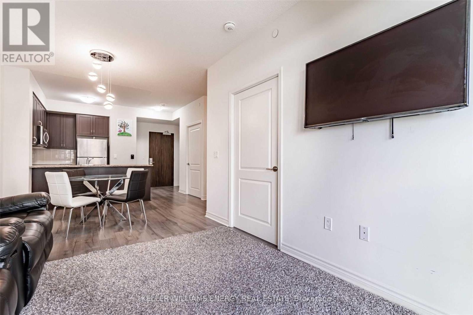 710 - 349 Rathburn Road West Road S, Mississauga, Ontario  L5B 0G9 - Photo 4 - W12991336