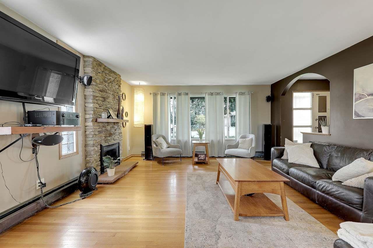 10977 Wren Crescent, Surrey, British Columbia  V3R 5A1 - Photo 3 - R3106008