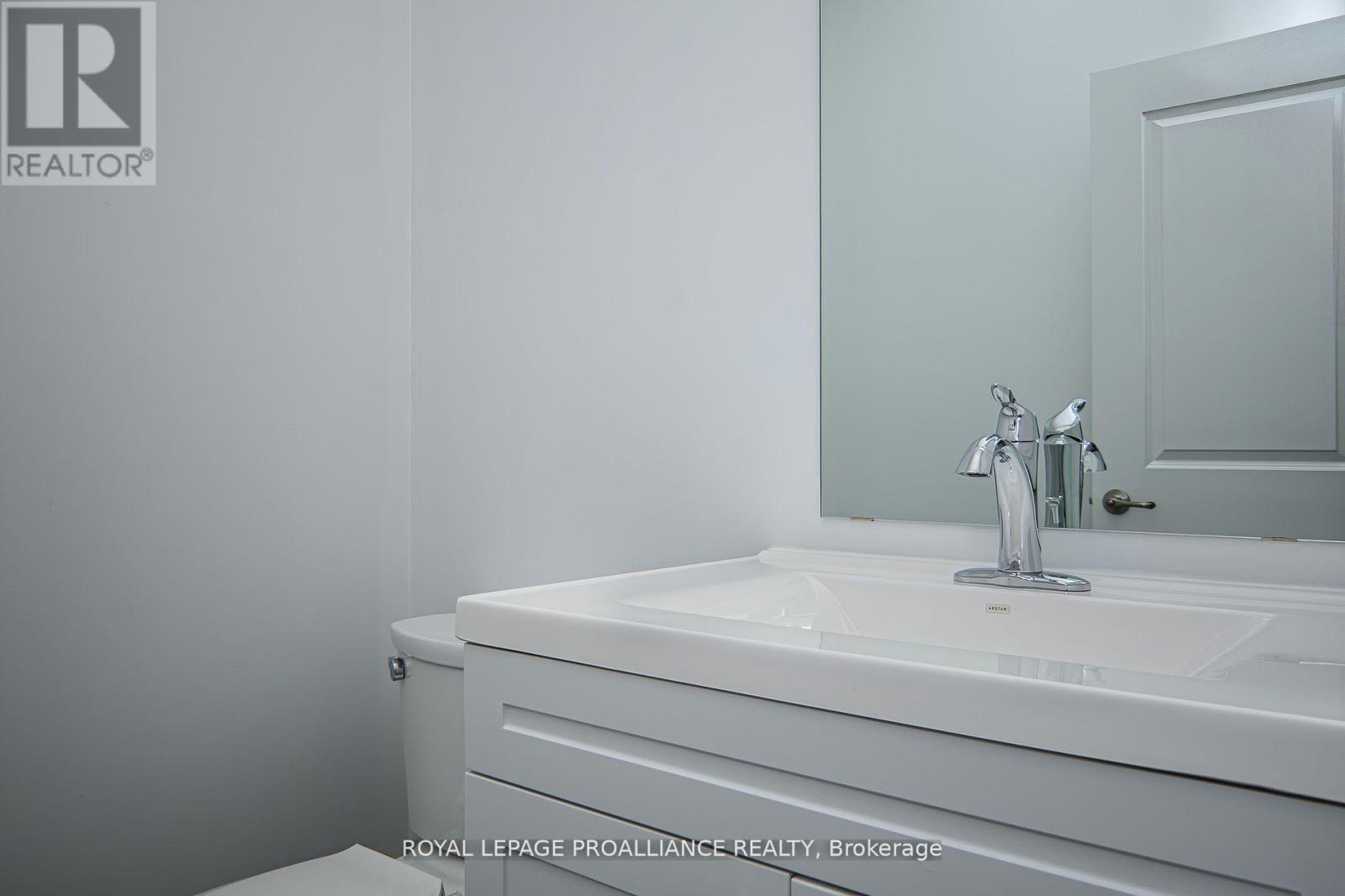 13 Markland Avenue, Prince Edward County, Ontario  K0K 2T0 - Photo 10 - X12991396