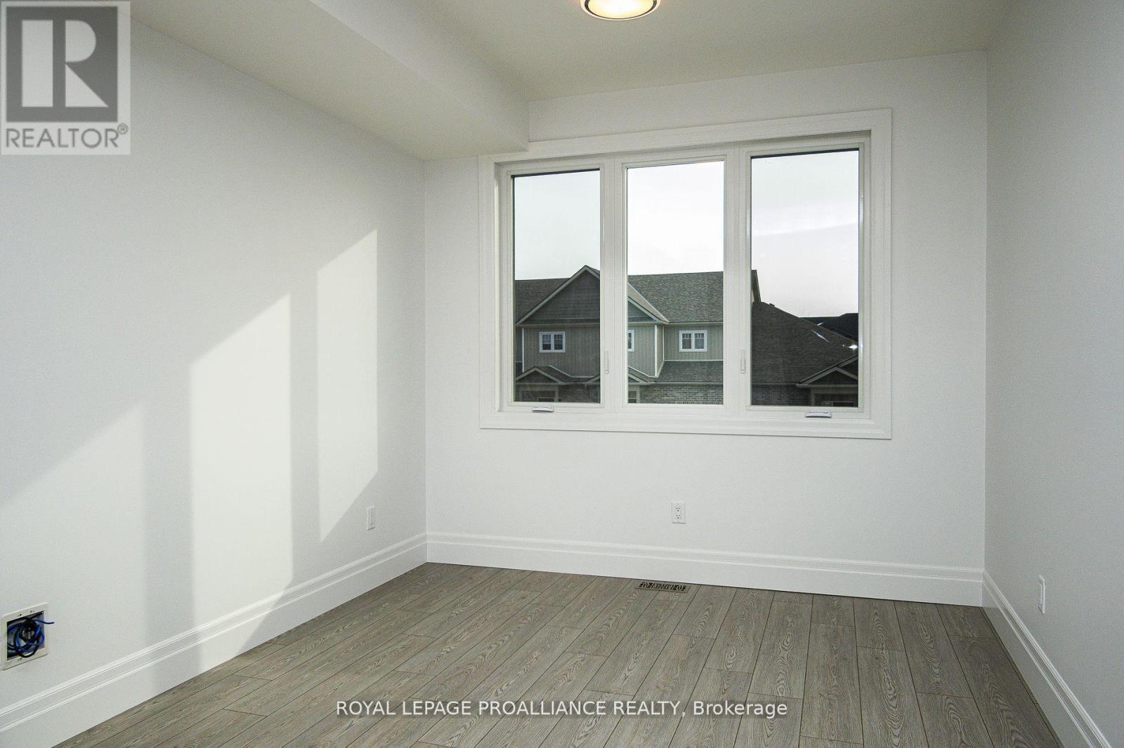 13 Markland Avenue, Prince Edward County, Ontario  K0K 2T0 - Photo 14 - X12991396