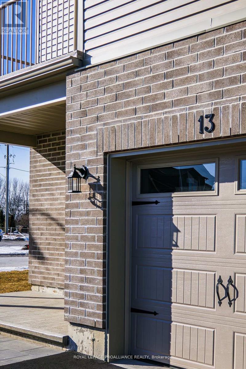 13 Markland Avenue, Prince Edward County, Ontario  K0K 2T0 - Photo 4 - X12991396