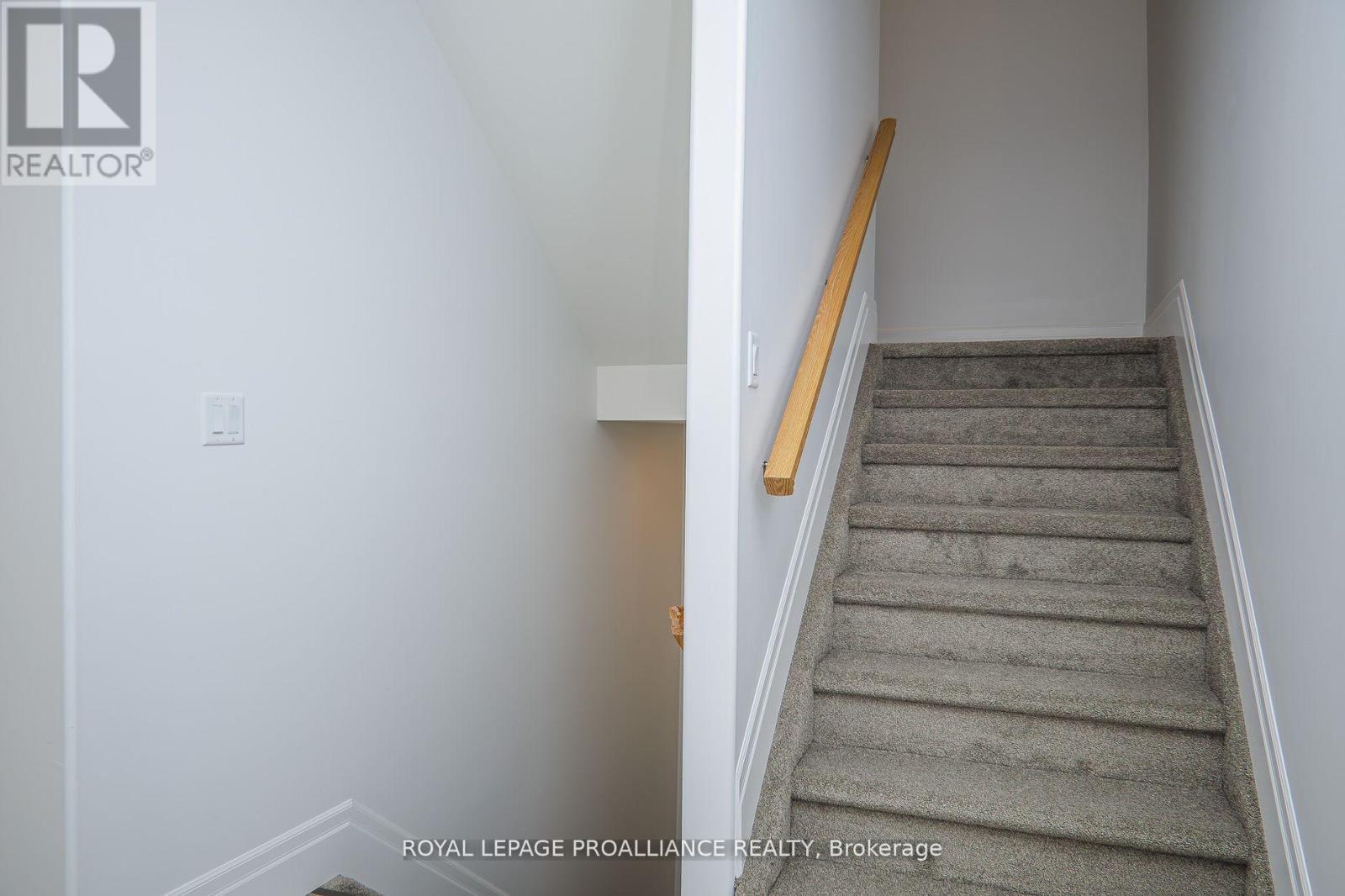 13 Markland Avenue, Prince Edward County, Ontario  K0K 2T0 - Photo 9 - X12991396