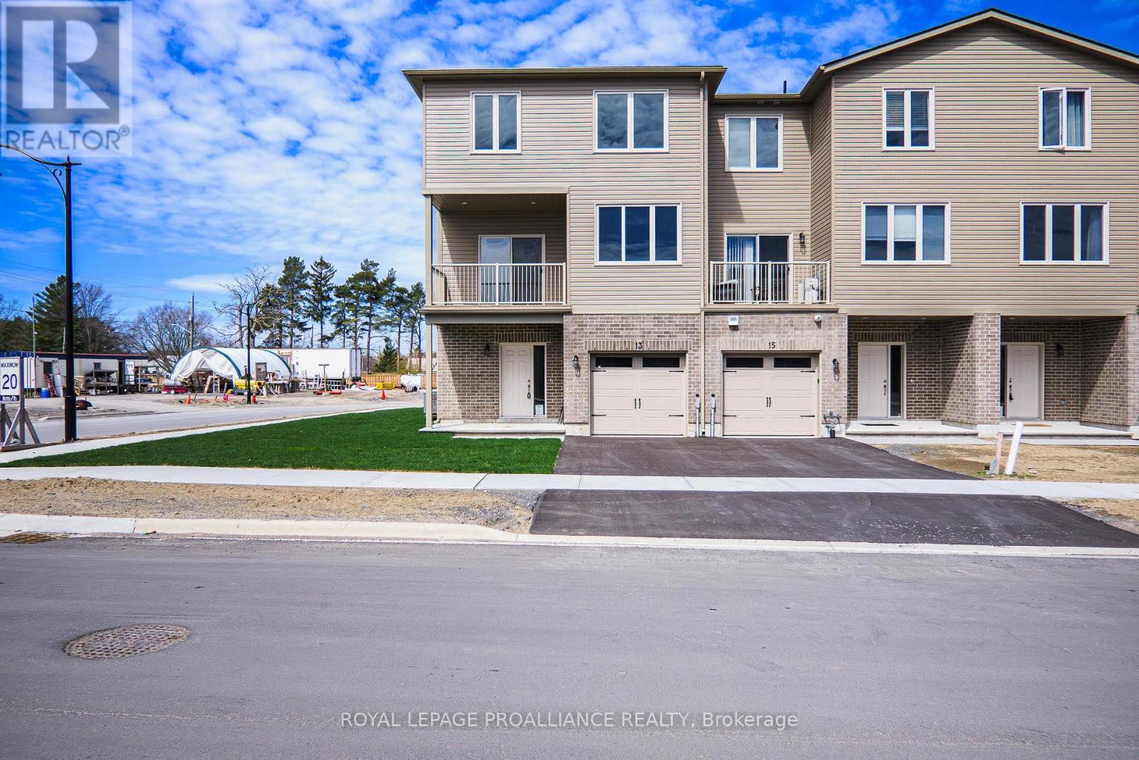 13 Markland Avenue, Prince Edward County, Ontario  K0K 2T0 - Photo 1 - X12991488