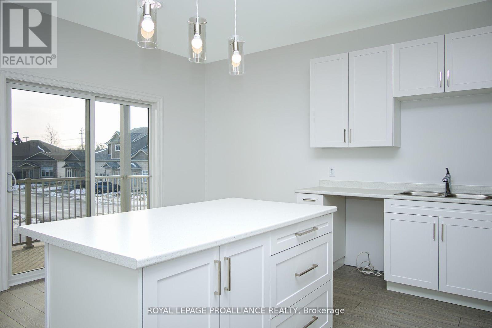 13 Markland Avenue, Prince Edward County, Ontario  K0K 2T0 - Photo 15 - X12991488