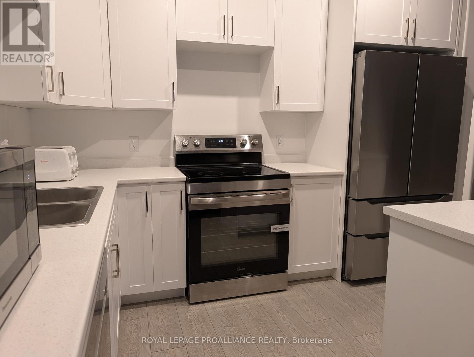 13 Markland Avenue, Prince Edward County, Ontario  K0K 2T0 - Photo 16 - X12991488