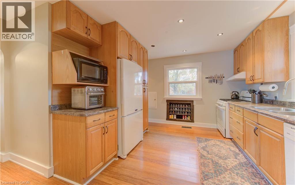 50 Edinburgh Road, Kitchener, Ontario  N2B 1M5 - Photo 8 - 40817750