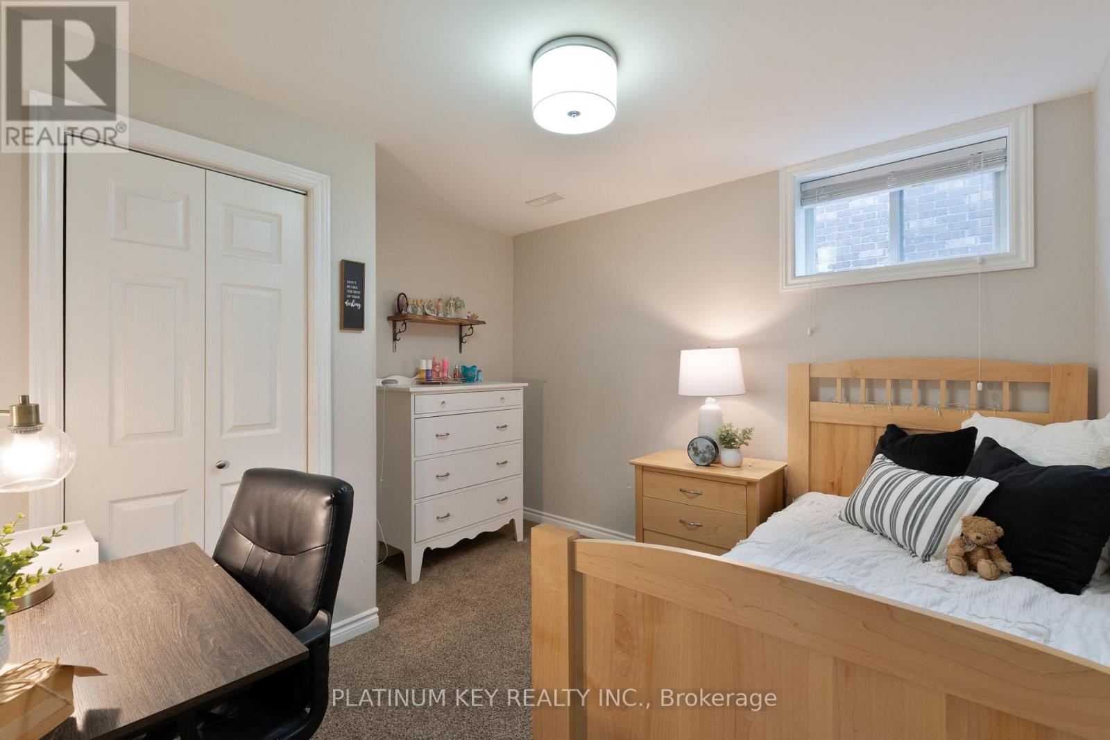 56 Cassie Crescent, Strathroy-Caradoc, Ontario N7G 4E2 - Photo 27 - X12991356