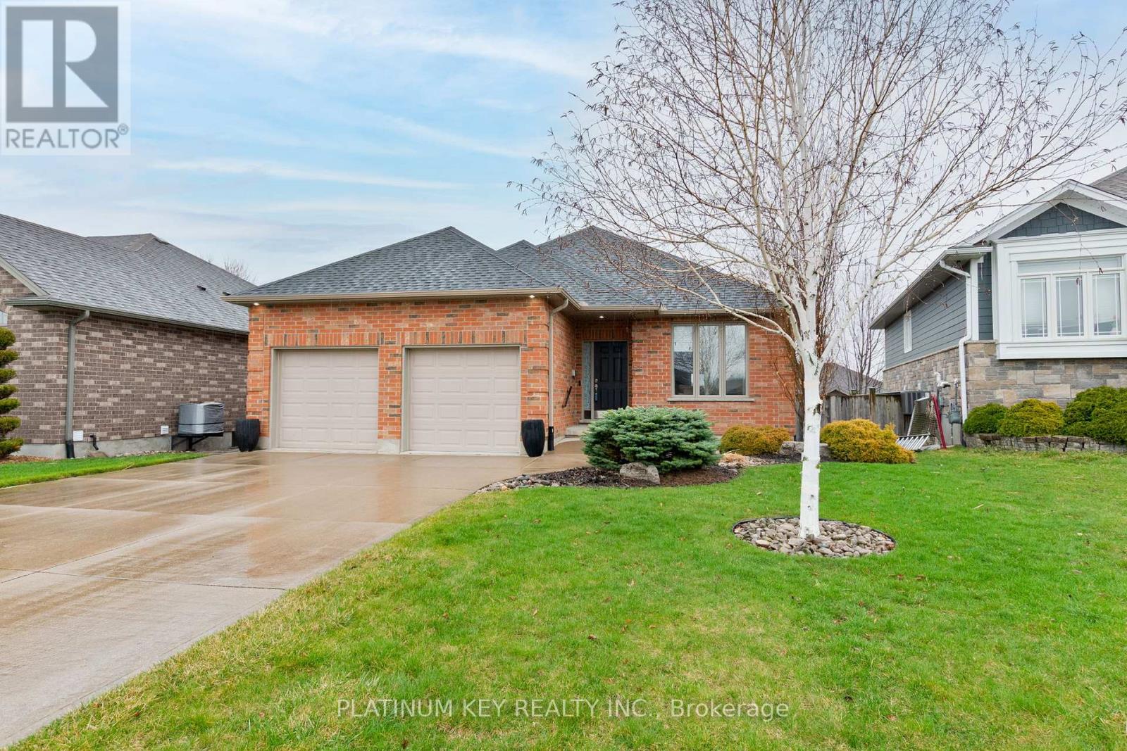 56 Cassie Crescent, Strathroy-Caradoc, Ontario N7G 4E2 - Photo 40 - X12991356