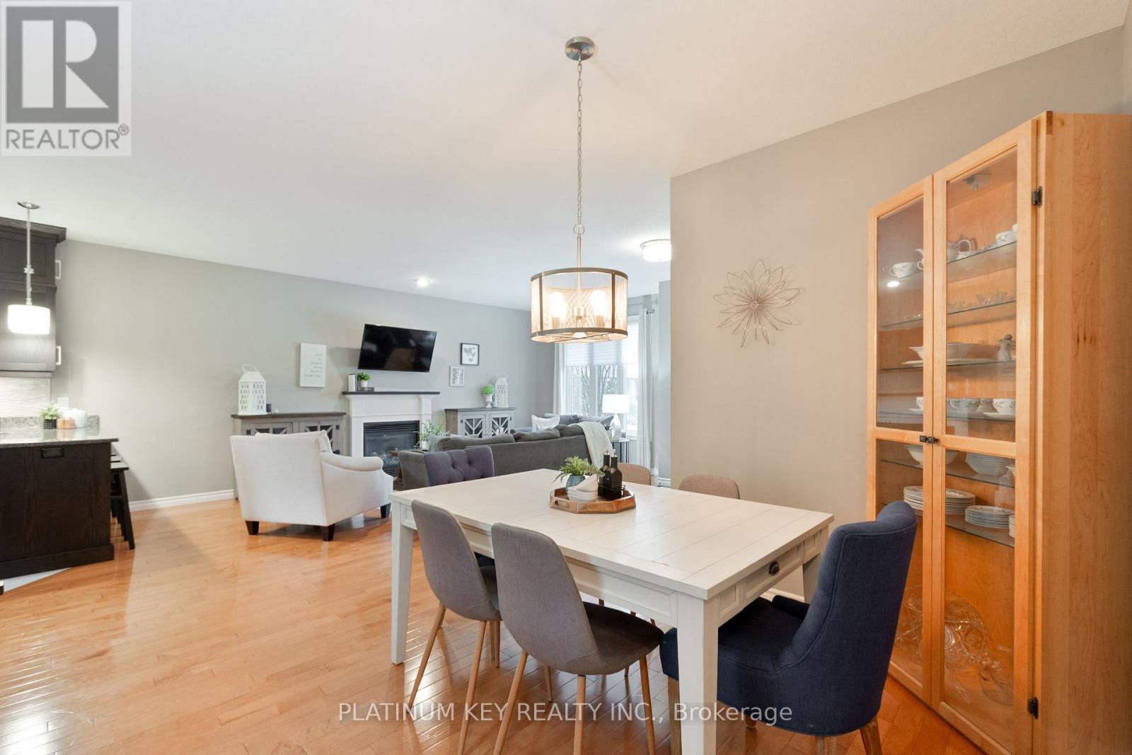 56 Cassie Crescent, Strathroy-Caradoc, Ontario N7G 4E2 - Photo 9 - X12991356