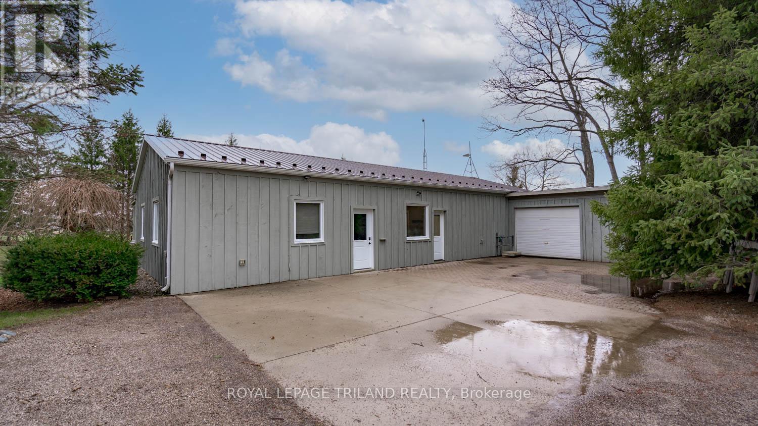 2416 Sunningdale Road W, Middlesex Centre, Ontario  N6H 5L2 - Photo 31 - X12991416