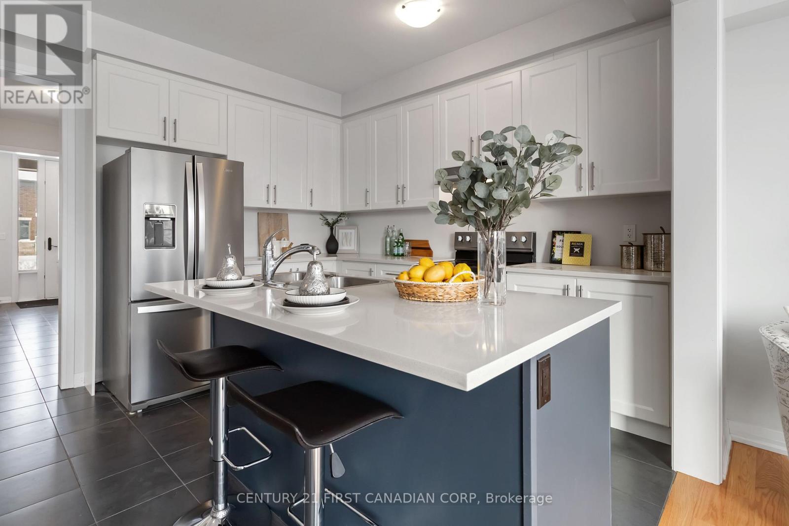 844 Sobeski Avenue, Woodstock, Ontario N4T 0P2 - Photo 10 - X12991472