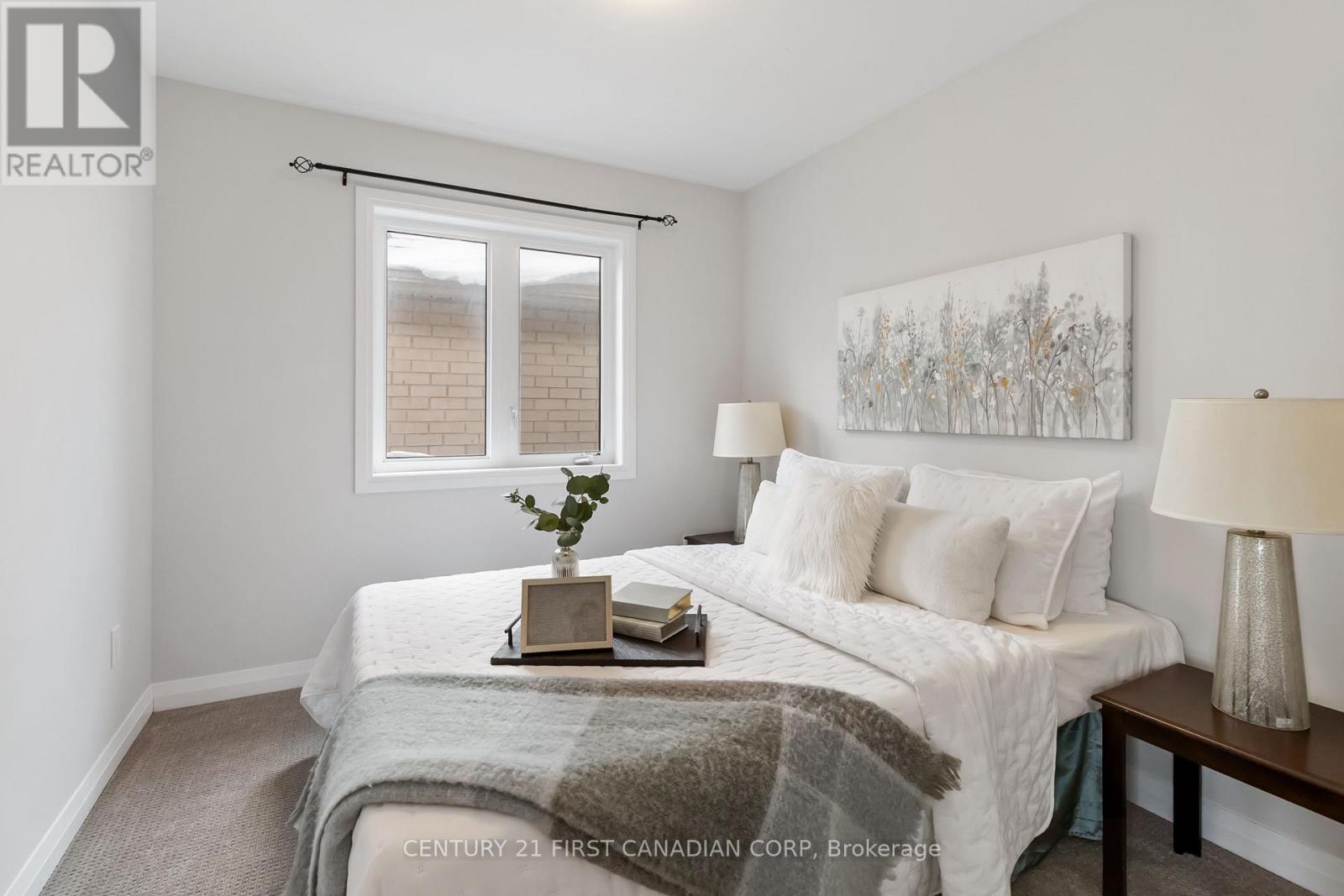 844 Sobeski Avenue, Woodstock, Ontario N4T 0P2 - Photo 18 - X12991472