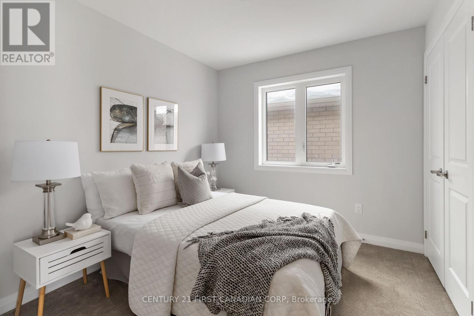 844 Sobeski Avenue, Woodstock, Ontario N4T 0P2 - Photo 19 - X12991472