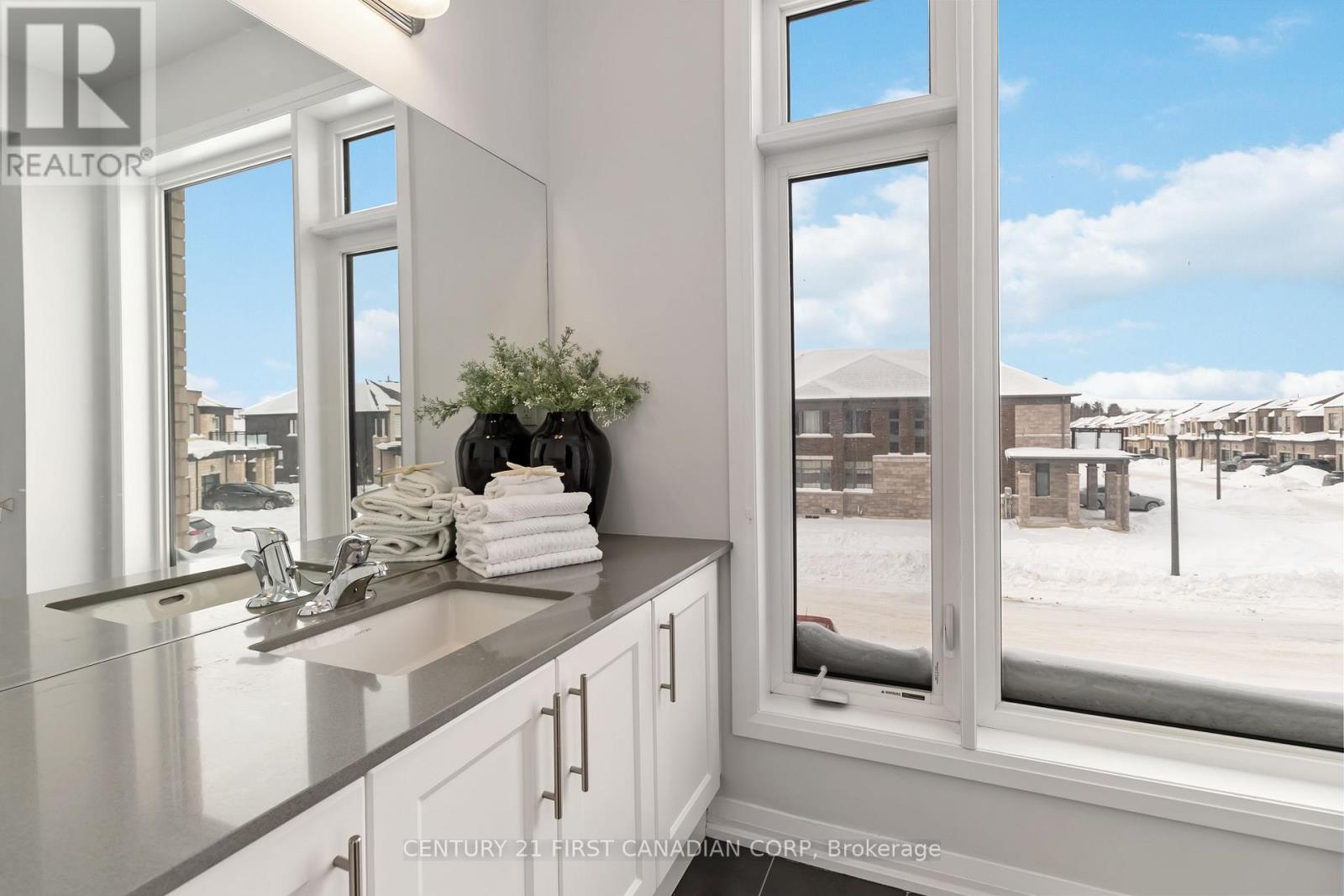 844 Sobeski Avenue, Woodstock, Ontario N4T 0P2 - Photo 21 - X12991472