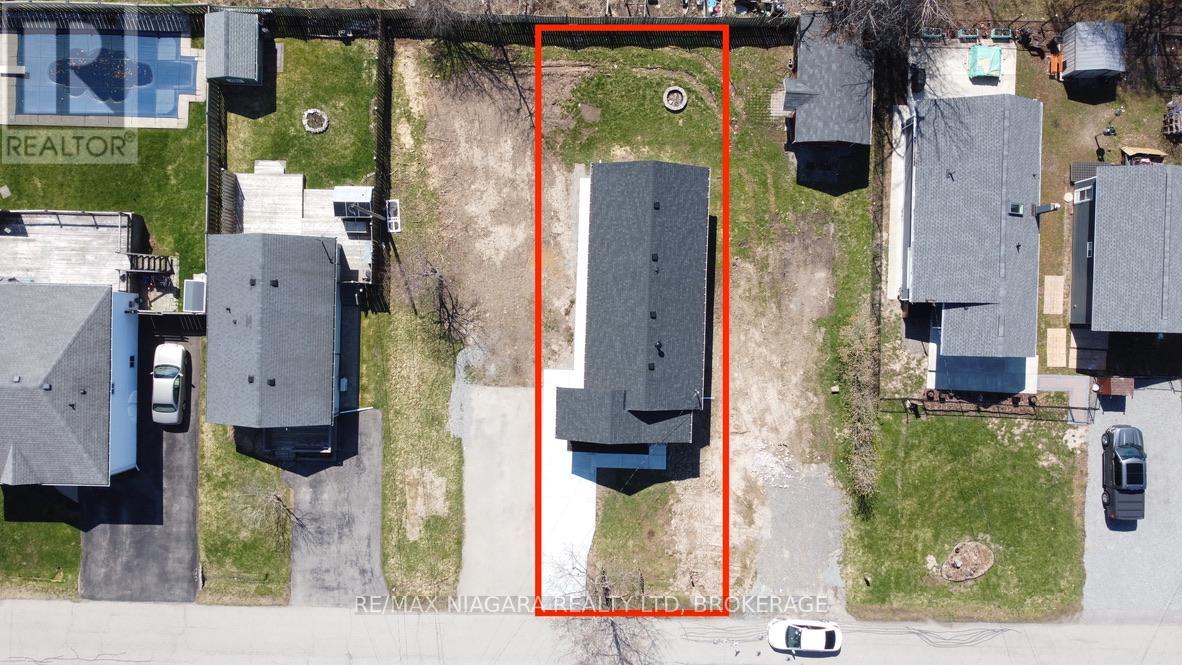 71 Joseph Street, Fort Erie, Ontario  L2A 5J6 - Photo 2 - X12971588