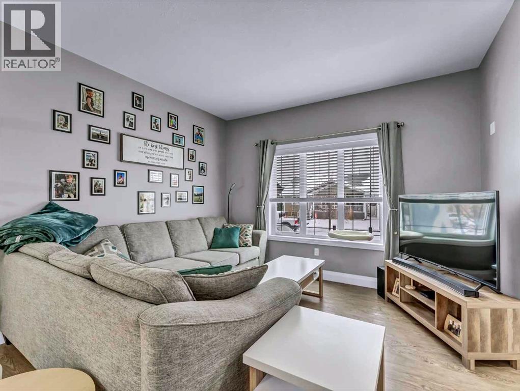 41 Somerside Gate Se, Medicine Hat, Alberta  T1B 0M1 - Photo 7 - A2287437