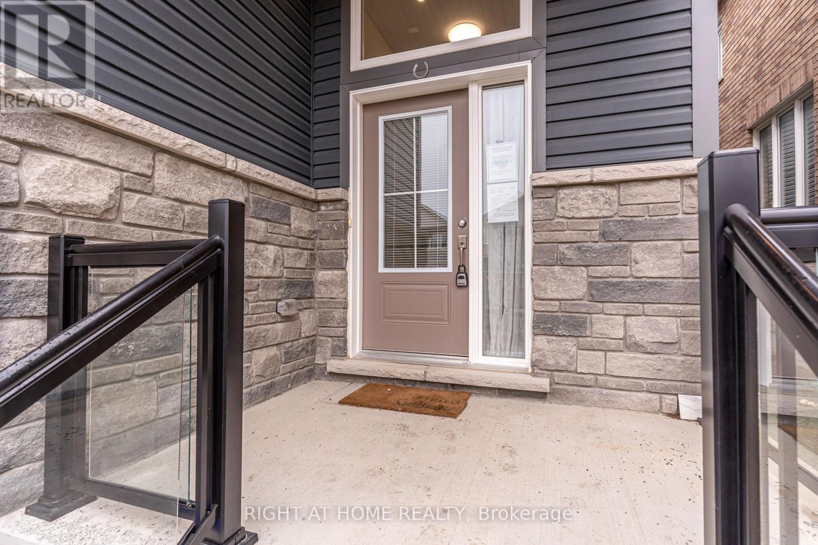 520 Clayton Avenue, Peterborough, Ontario  K9K 0H5 - Photo 3 - X12991218