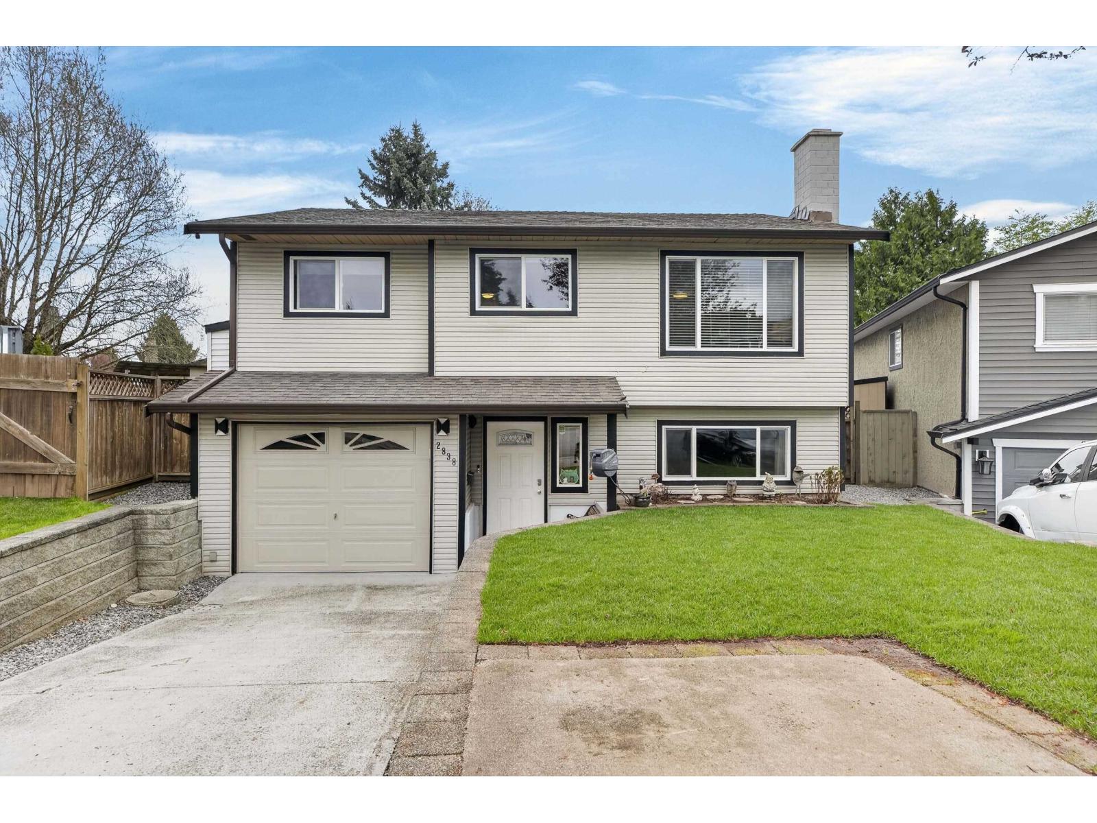 2838 Woodland Court, Langley, British Columbia V2Y 1G1 - Photo 2 - R3106627