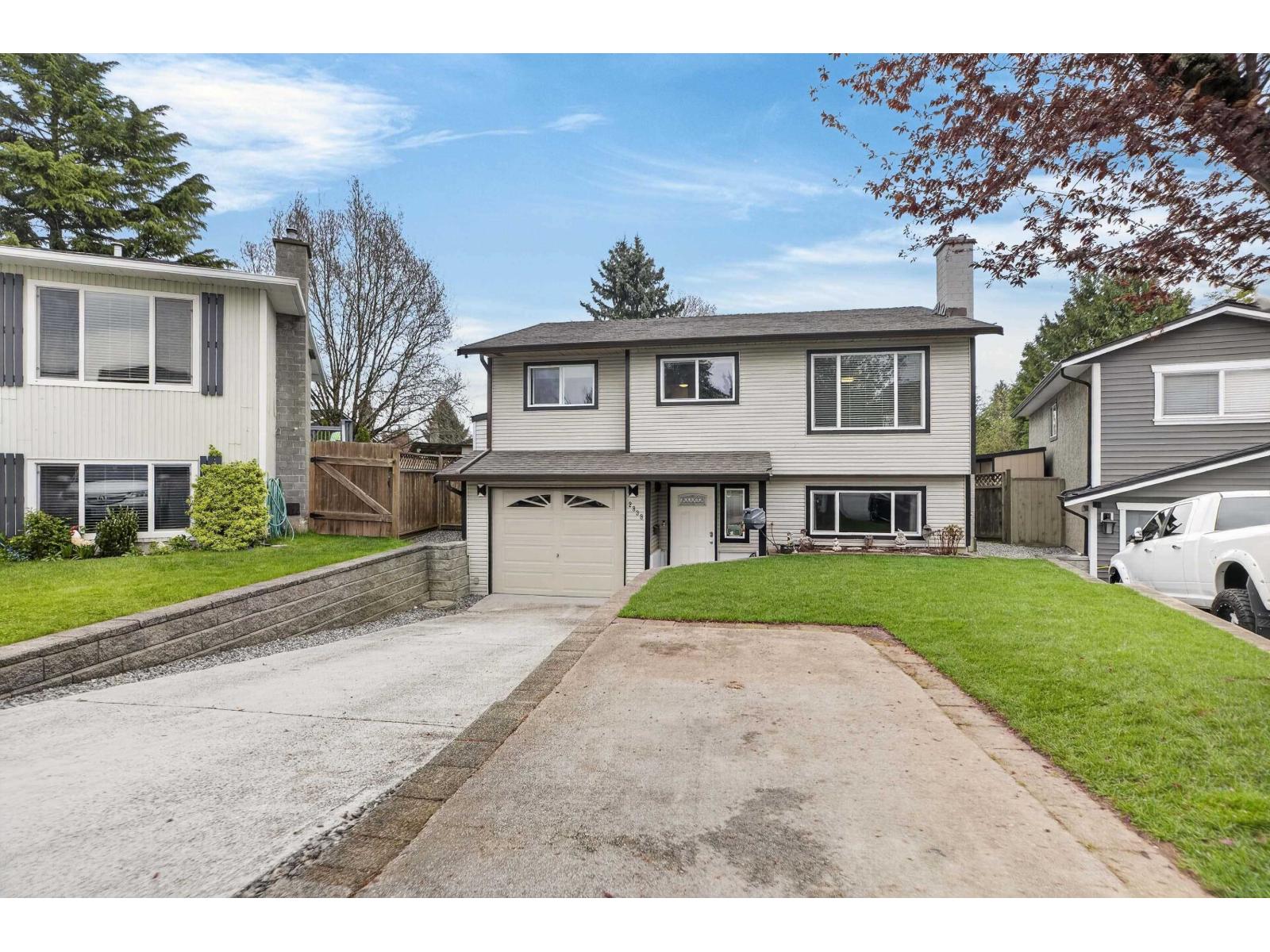 2838 Woodland Court, Langley, British Columbia V2Y 1G1 - Photo 3 - R3106627