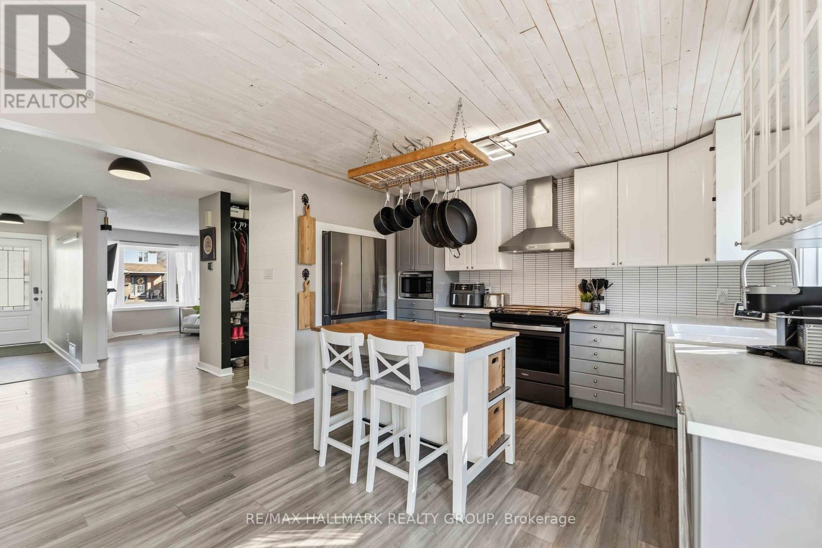 1091 Burgundy Lane, Ottawa, Ontario  K1C 2M9 - Photo 13 - X12991232