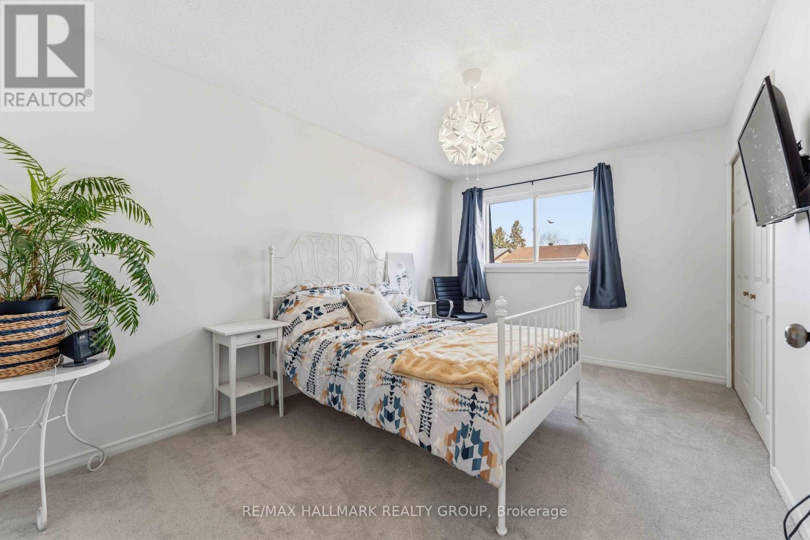 1091 Burgundy Lane, Ottawa, Ontario  K1C 2M9 - Photo 23 - X12991232