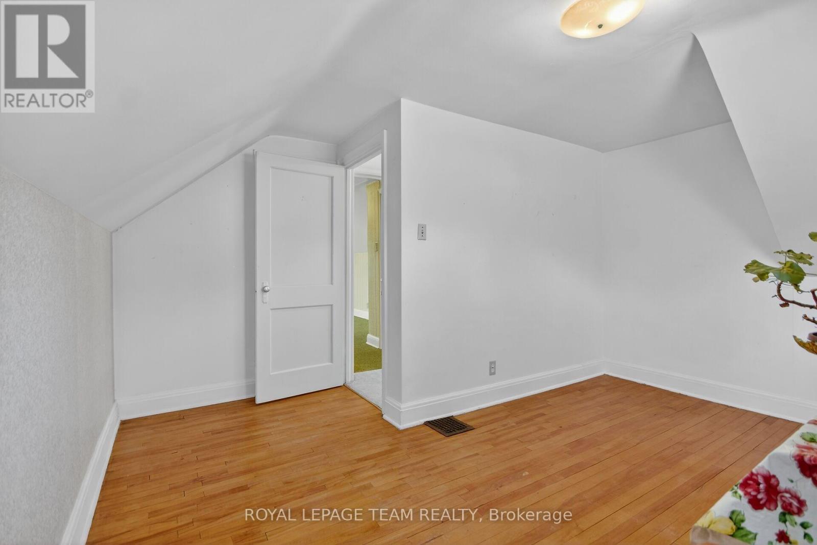 591 Churchill Avenue N, Ottawa, Ontario  K1Z 5E6 - Photo 34 - X12991388