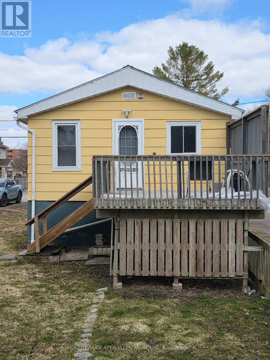 190 Ormond Street, Brockville, Ontario  K6V 2L3 - Photo 6 - X12991420