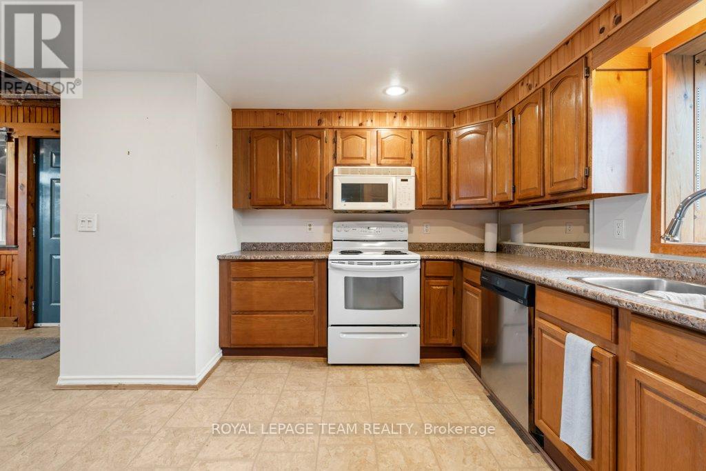 436 Kitley Line 8 Road, Elizabethtown-Kitley, Ontario  K0E 1H0 - Photo 12 - X12991450