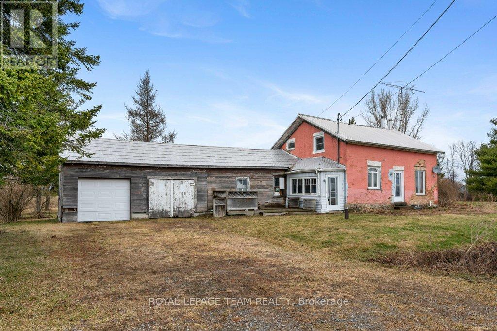 436 Kitley Line 8 Road, Elizabethtown-Kitley, Ontario  K0E 1H0 - Photo 2 - X12991450