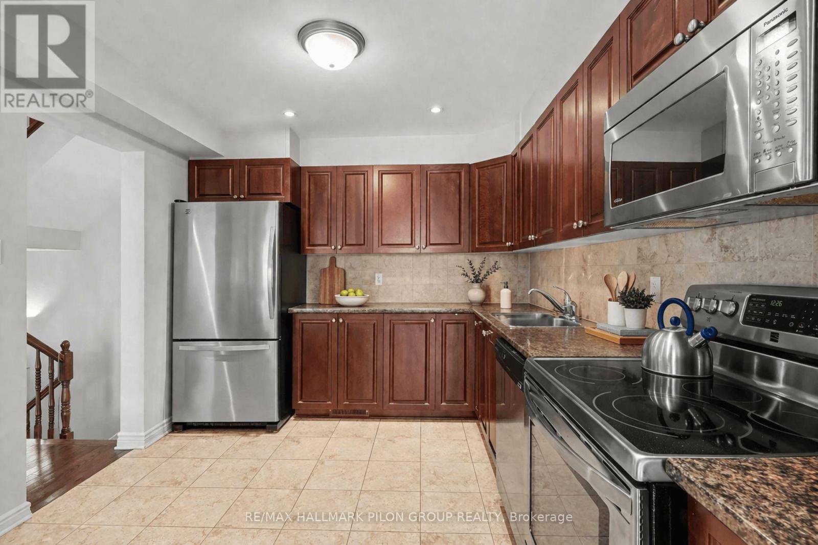 317 Ravenswood Way, Ottawa, Ontario  K4A 0R9 - Photo 5 - X12991464