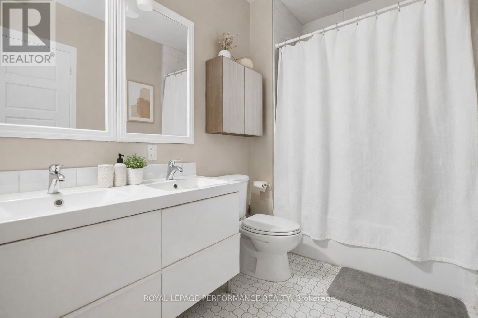 2 - 739 Principale Street, Casselman, Ontario K0A 1M0 - Photo 5 - X12991476