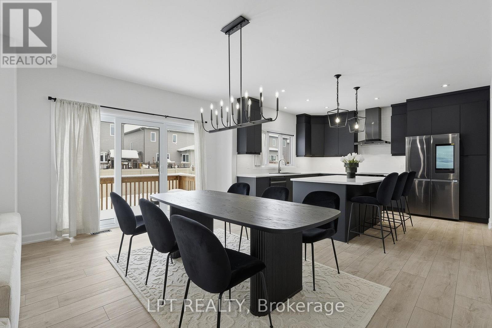 301 Moonlight Drive, Russell, Ontario  K4R 0L1 - Photo 14 - X12991502