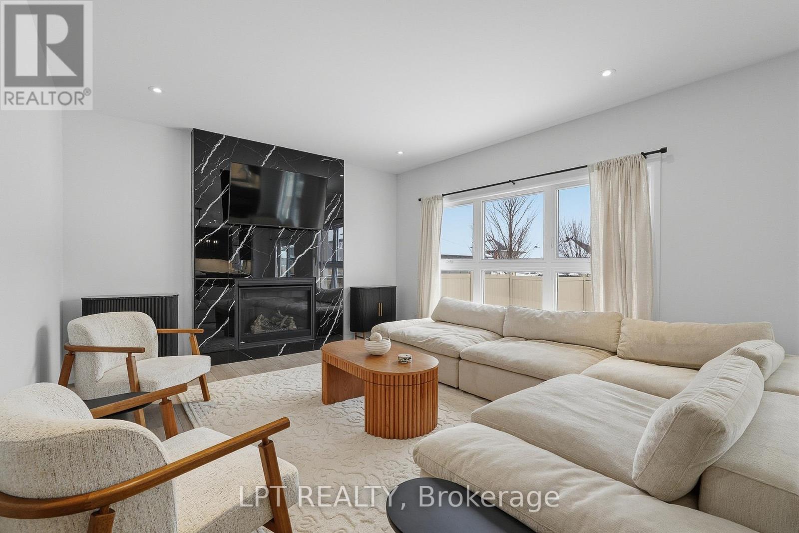 301 Moonlight Drive, Russell, Ontario  K4R 0L1 - Photo 17 - X12991502