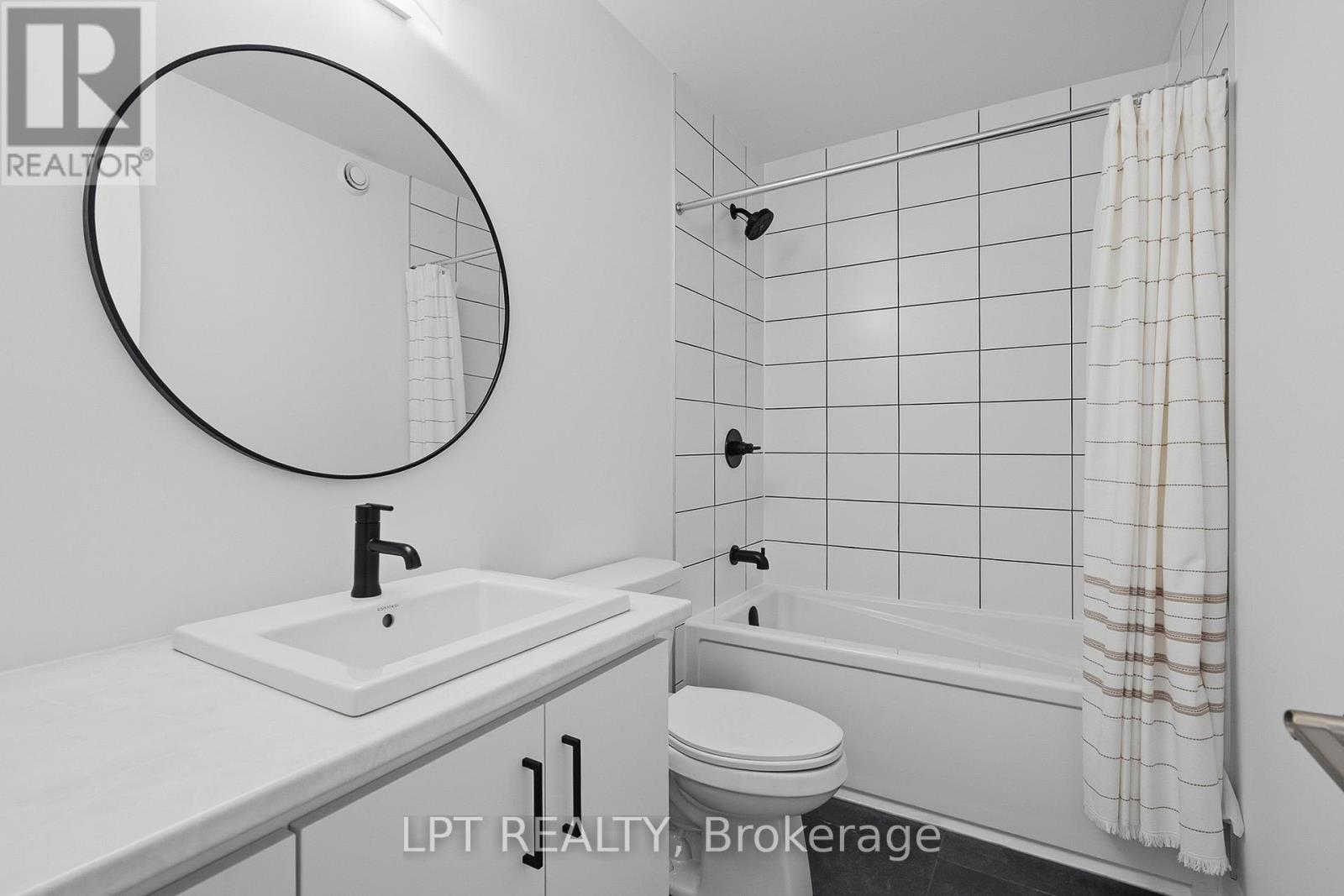 301 Moonlight Drive, Russell, Ontario  K4R 0L1 - Photo 20 - X12991502