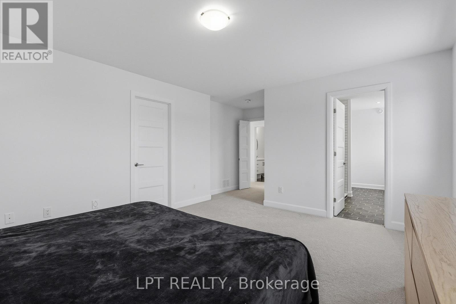 301 Moonlight Drive, Russell, Ontario  K4R 0L1 - Photo 23 - X12991502