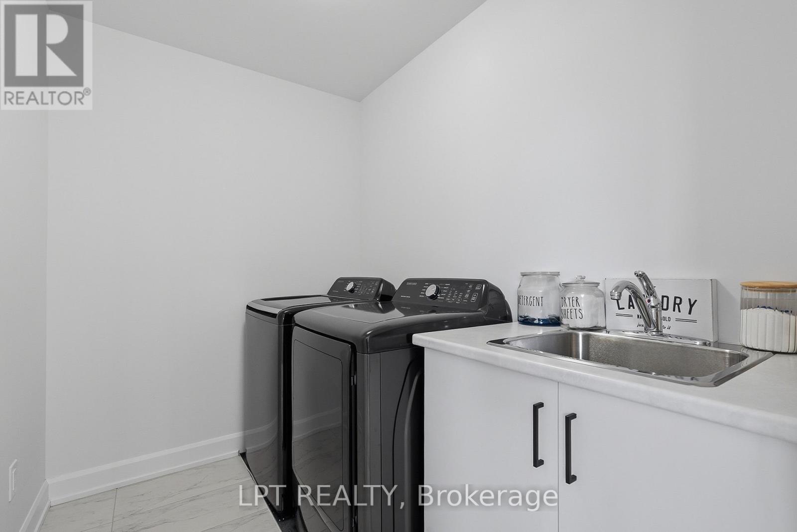 301 Moonlight Drive, Russell, Ontario  K4R 0L1 - Photo 26 - X12991502