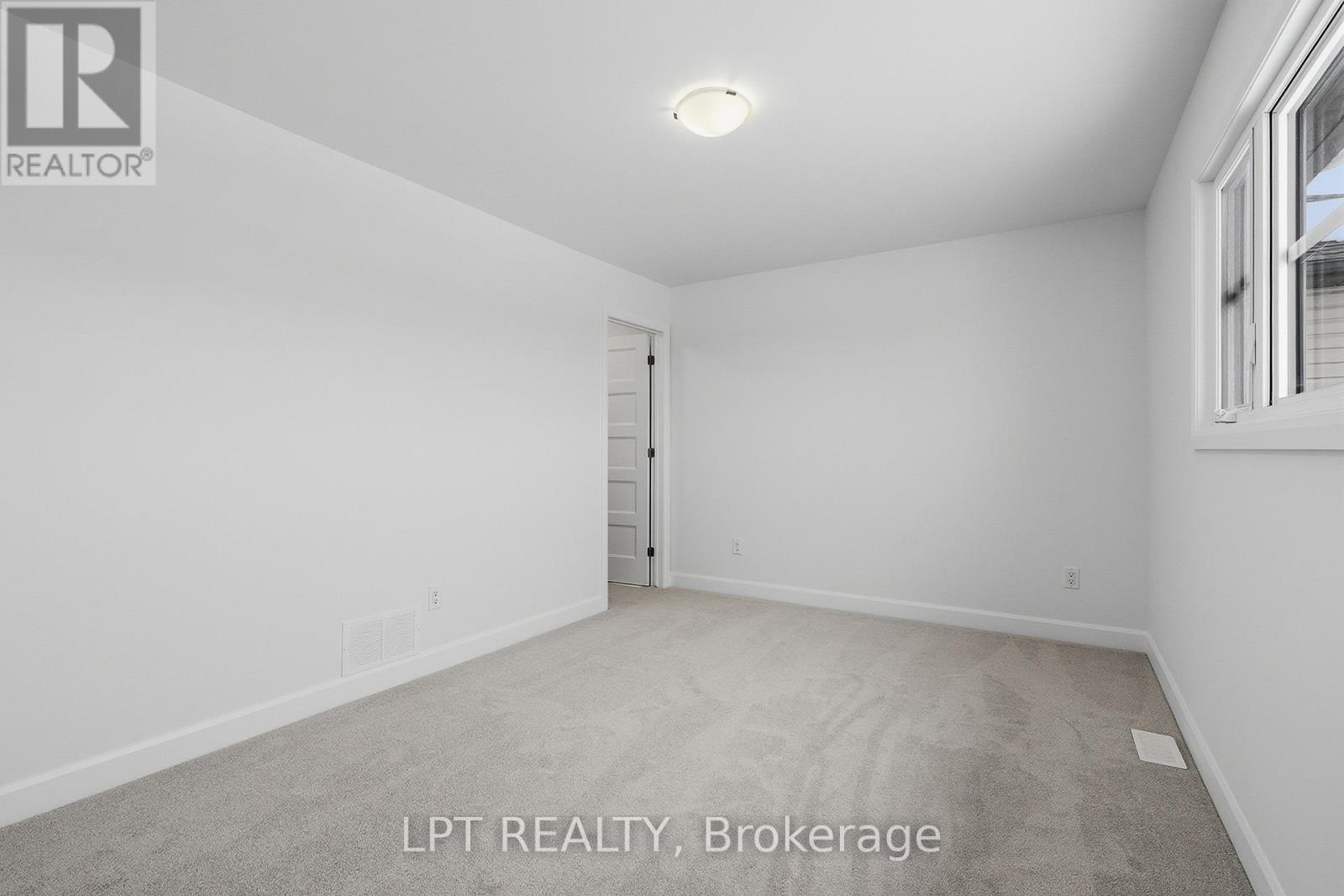 301 Moonlight Drive, Russell, Ontario  K4R 0L1 - Photo 27 - X12991502