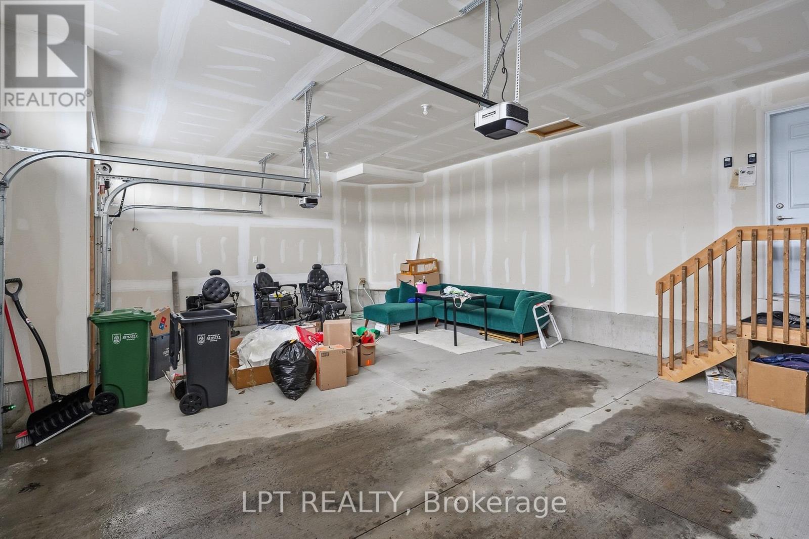 301 Moonlight Drive, Russell, Ontario  K4R 0L1 - Photo 30 - X12991502