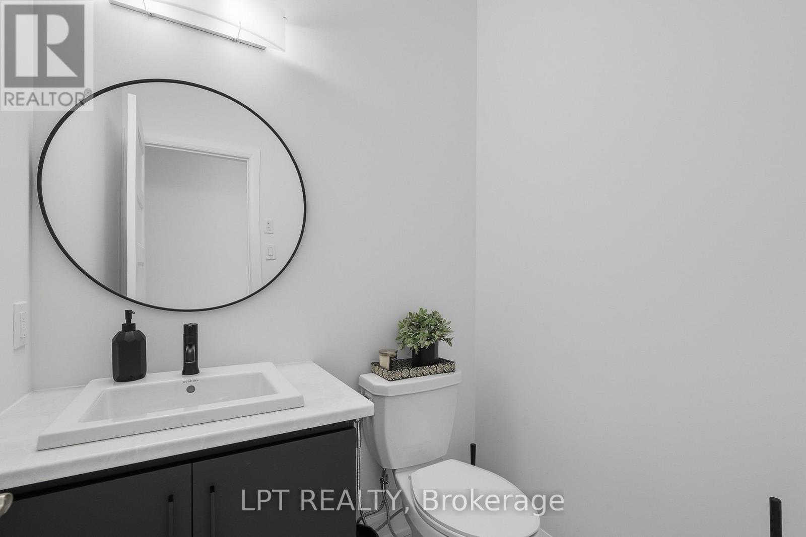 301 Moonlight Drive, Russell, Ontario  K4R 0L1 - Photo 6 - X12991502