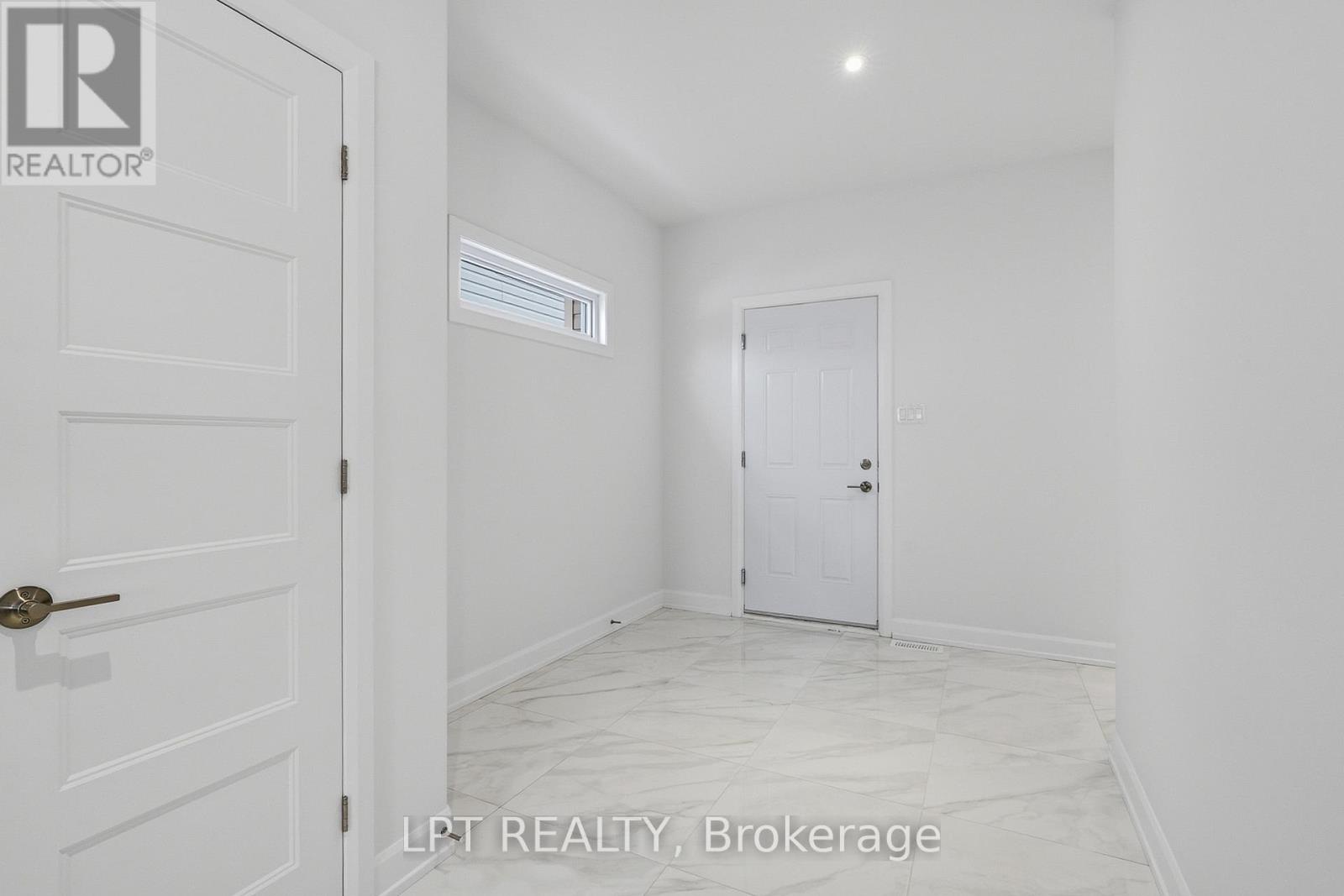 301 Moonlight Drive, Russell, Ontario  K4R 0L1 - Photo 8 - X12991502