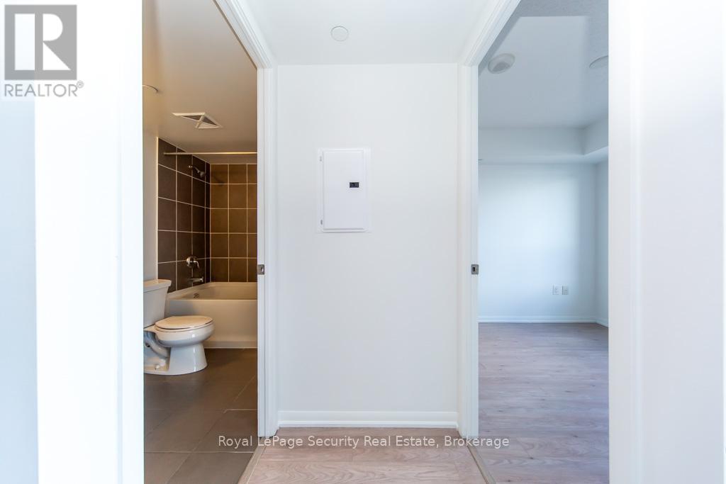 1121 - 800 Lawrence Avenue W, Toronto, Ontario  M6A 0B1 - Photo 12 - W12990696