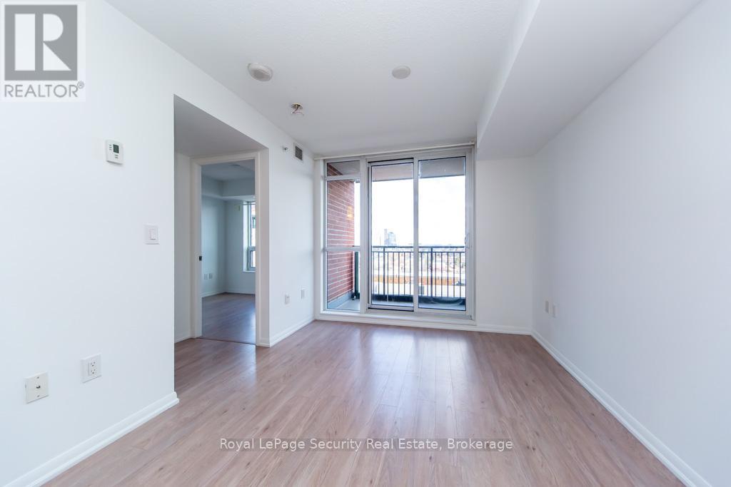 1121 - 800 Lawrence Avenue W, Toronto, Ontario  M6A 0B1 - Photo 8 - W12990696