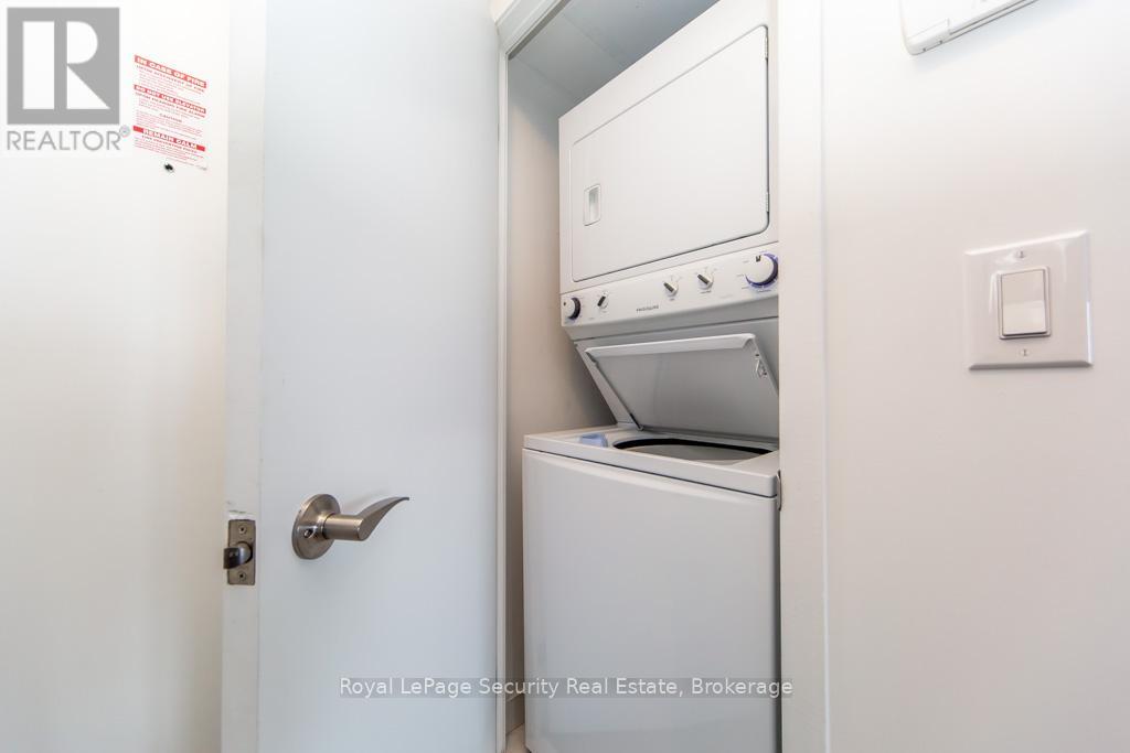 1121 - 800 Lawrence Avenue W, Toronto, Ontario  M6A 0B1 - Photo 19 - W12990696